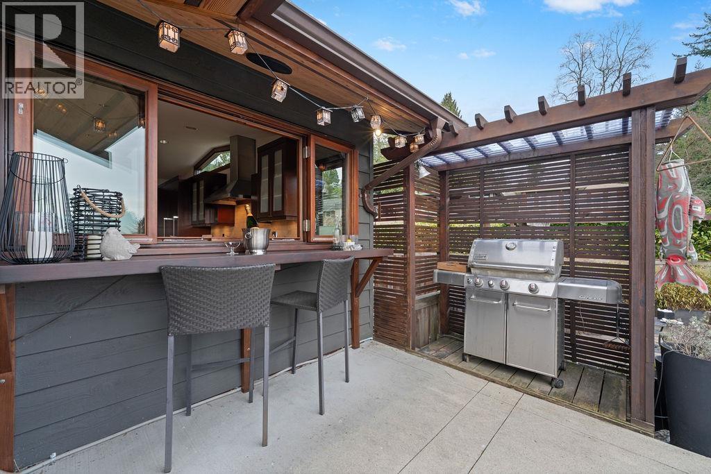 124 Carisbrooke Crescent, North Vancouver, British Columbia  V7N 2S1 - Photo 8 - R3107271