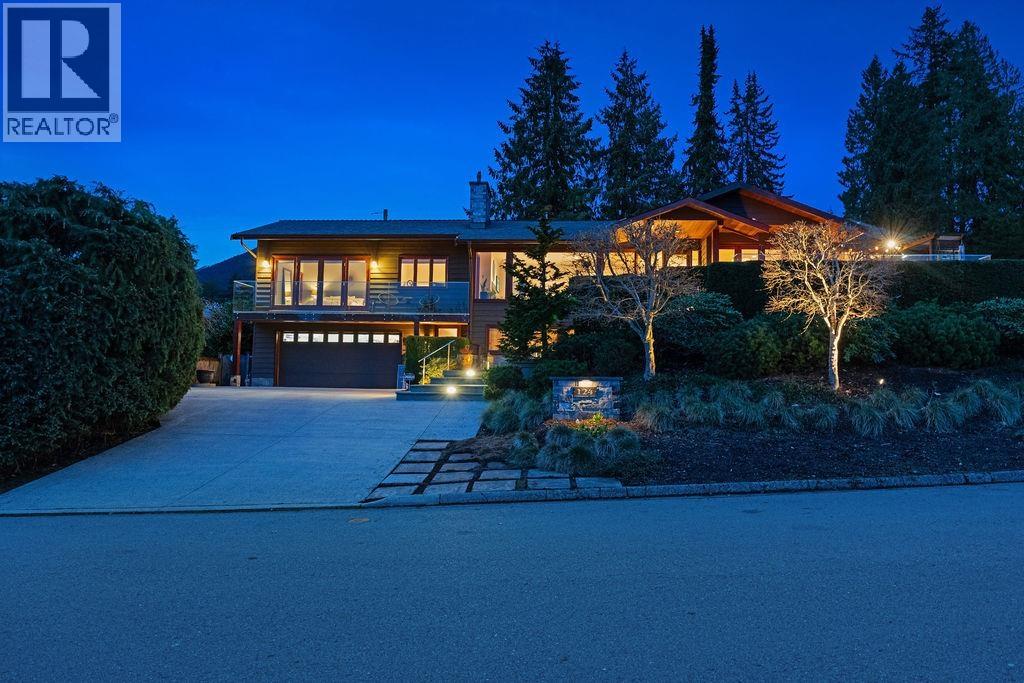 124 Carisbrooke Crescent, North Vancouver, British Columbia  V7N 2S1 - Photo 9 - R3107271