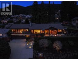 124 CARISBROOKE CRESCENT, North Vancouver, British Columbia