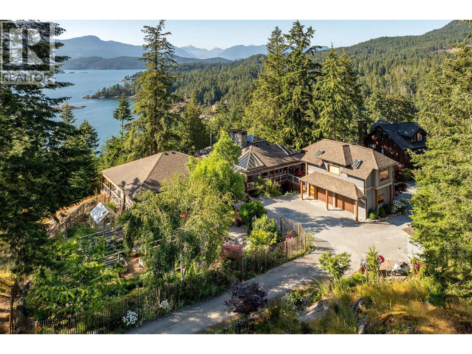 1675 Whitesails Drive, Bowen Island, British Columbia  V0N 1G2 - Photo 3 - R3107278