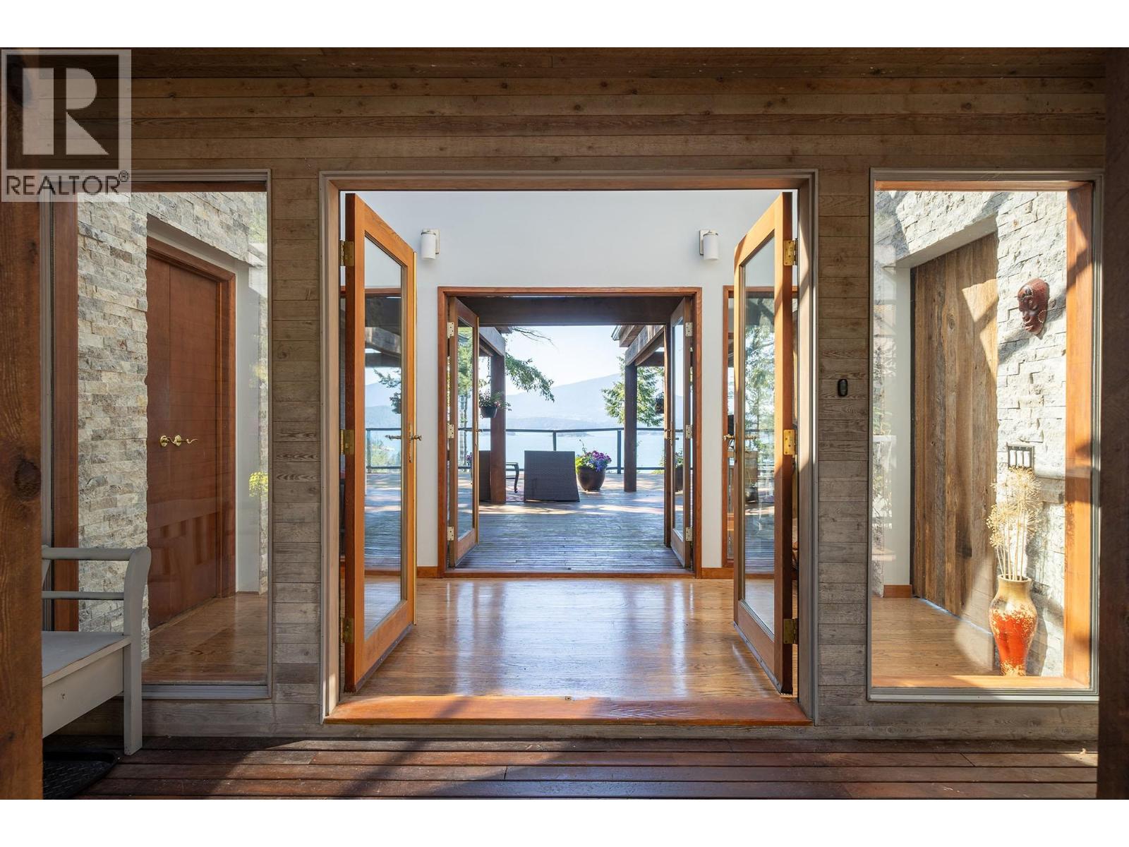 1675 Whitesails Drive, Bowen Island, British Columbia  V0N 1G2 - Photo 6 - R3107278