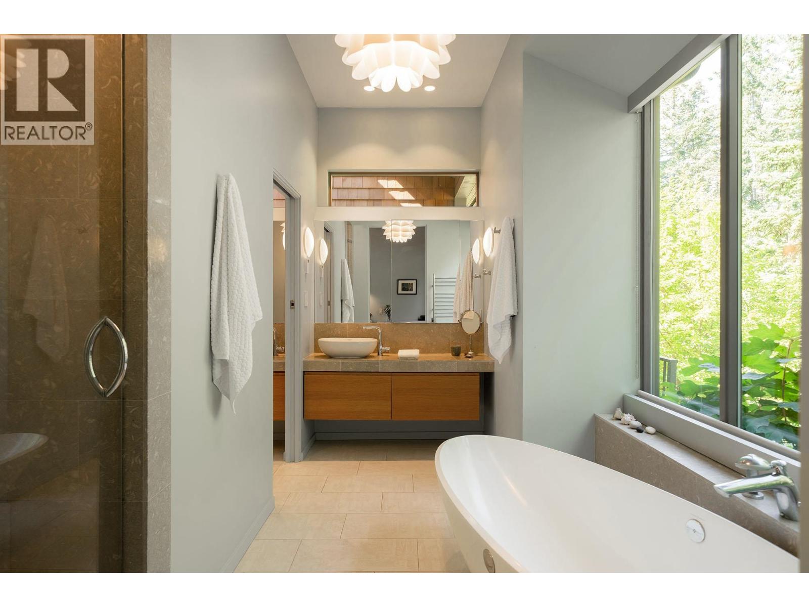 1754 Frances Walk, Bowen Island, British Columbia  V0N 1G2 - Photo 16 - R3107279