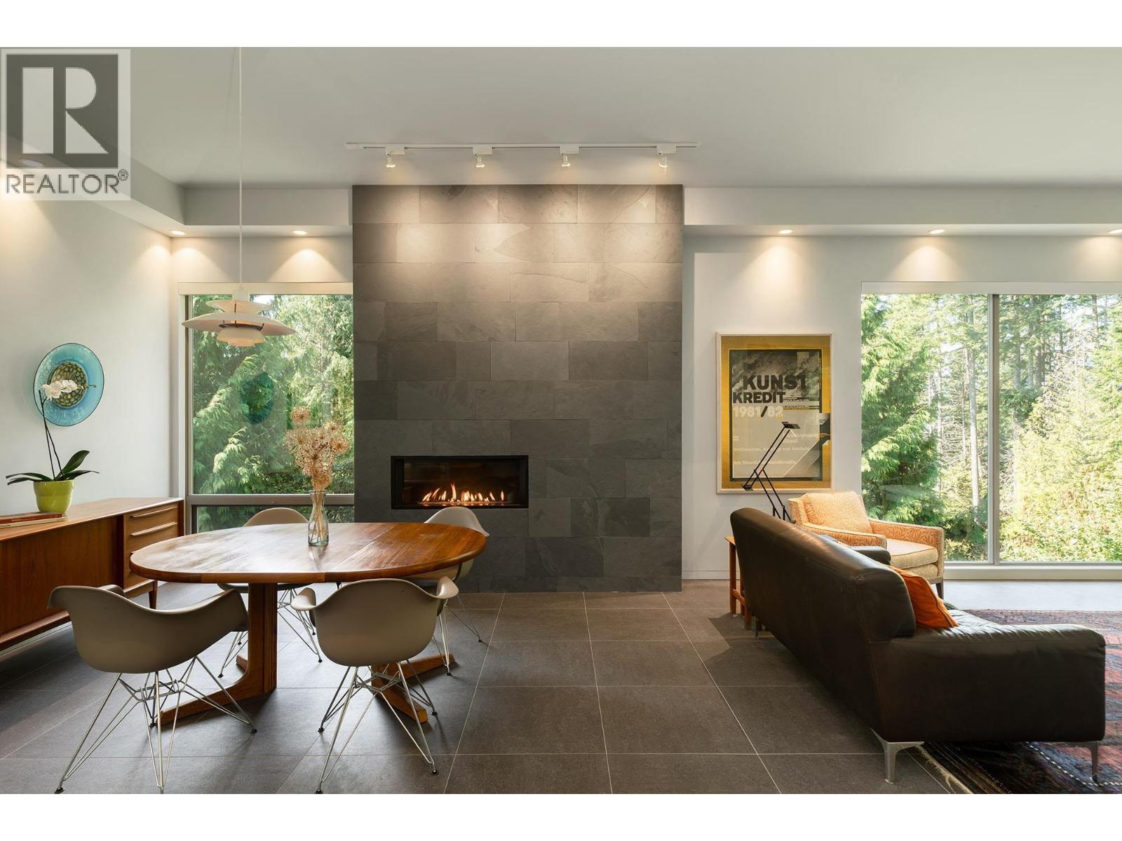 1754 Frances Walk, Bowen Island, British Columbia  V0N 1G2 - Photo 2 - R3107279