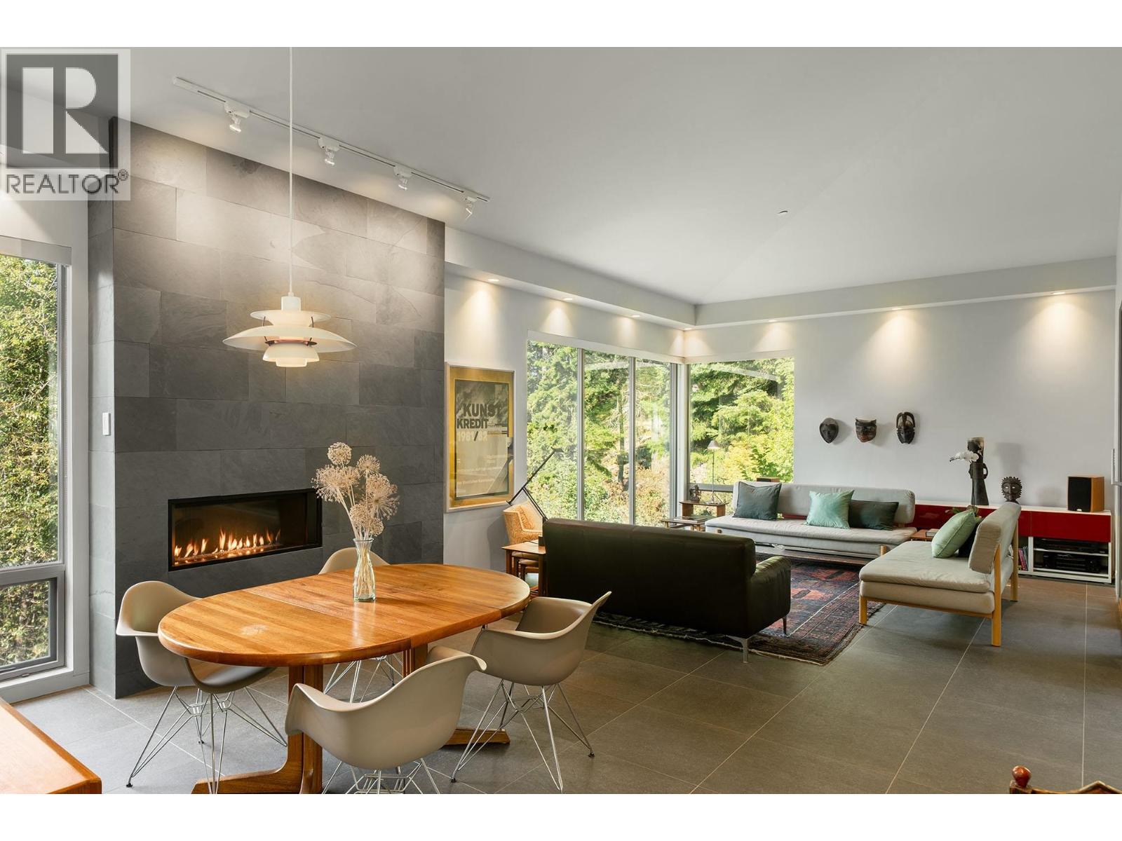 1754 Frances Walk, Bowen Island, British Columbia  V0N 1G2 - Photo 3 - R3107279