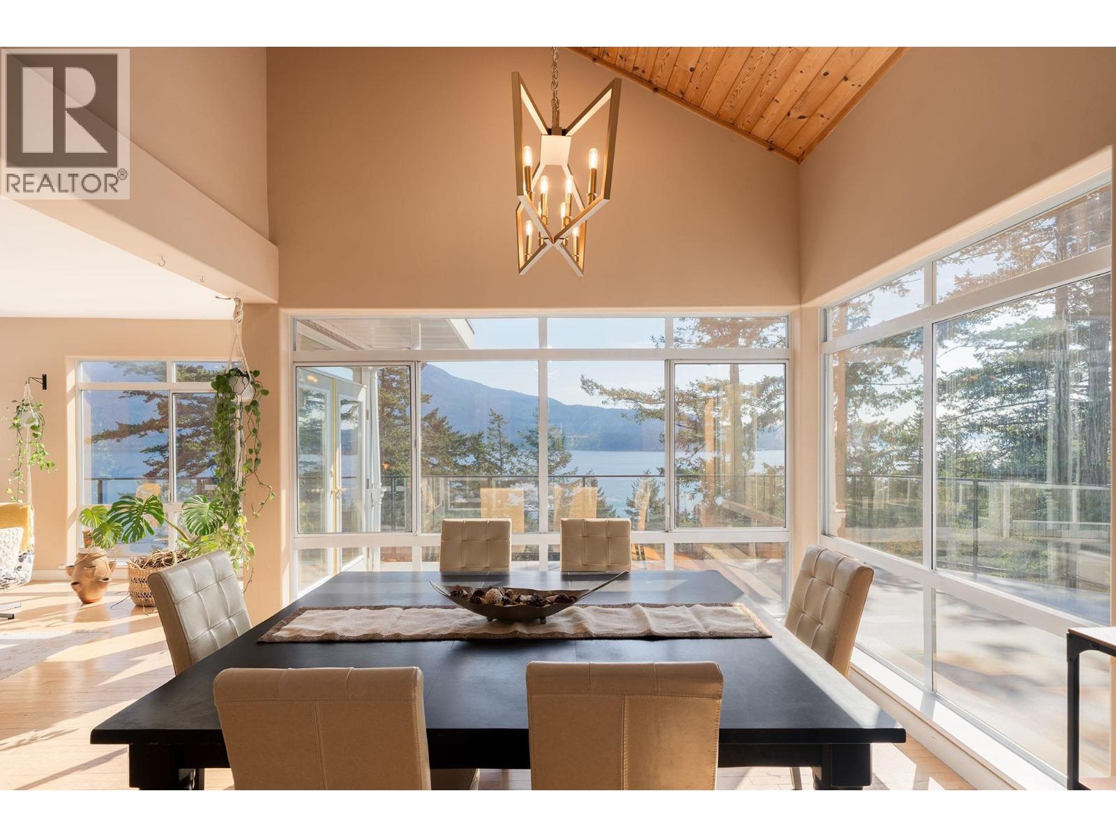 252 Jason Road, Bowen Island, British Columbia  V0N 1G1 - Photo 3 - R3107280