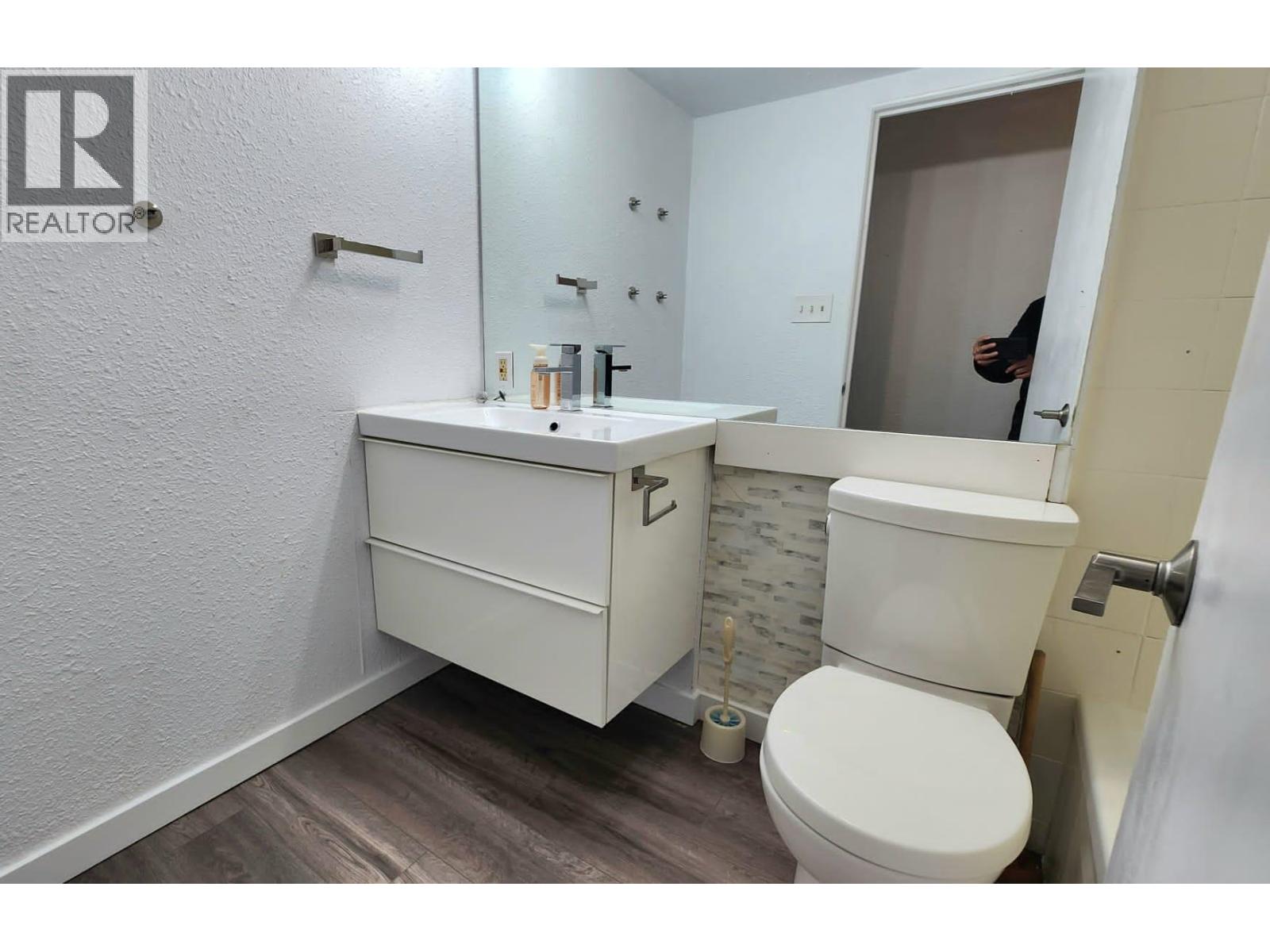 409 774 Great Northren Way, Vancouver, British Columbia  V5T 1E1 - Photo 10 - R3107231