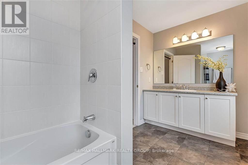 81 Switch Grass Crescent, Ottawa, Ontario  K2J 5Z3 - Photo 22 - X12964040