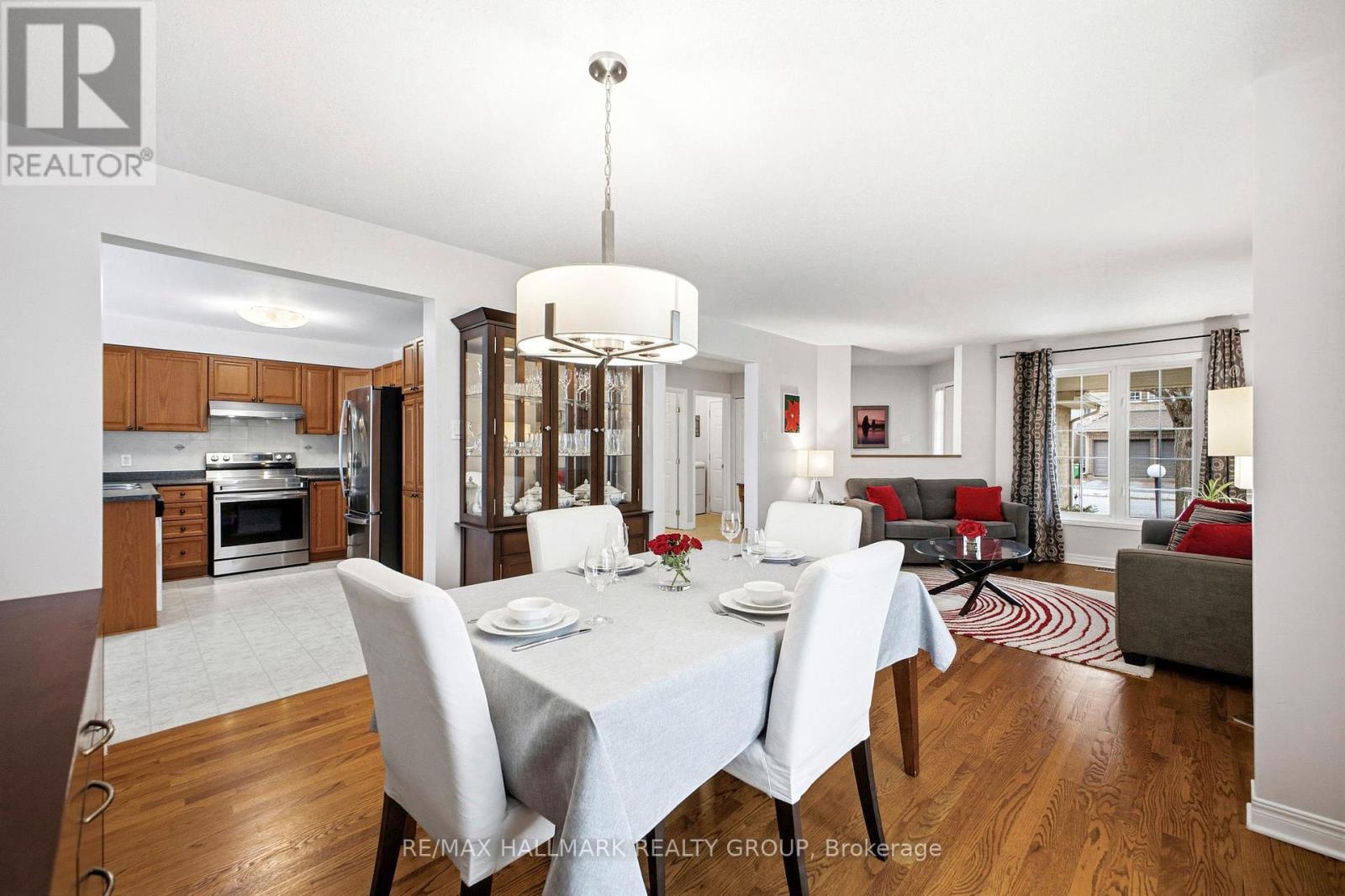 92a Upney Drive, Ottawa, Ontario K2J 5H3 - Photo 12 - X12964068