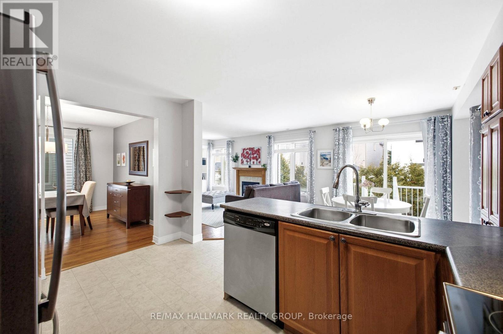 92a Upney Drive, Ottawa, Ontario K2J 5H3 - Photo 15 - X12964068