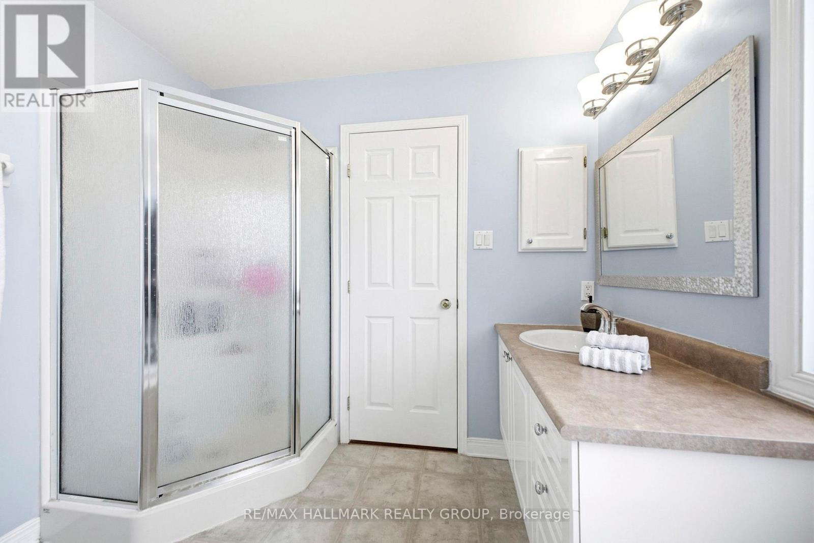 92a Upney Drive, Ottawa, Ontario K2J 5H3 - Photo 31 - X12964068