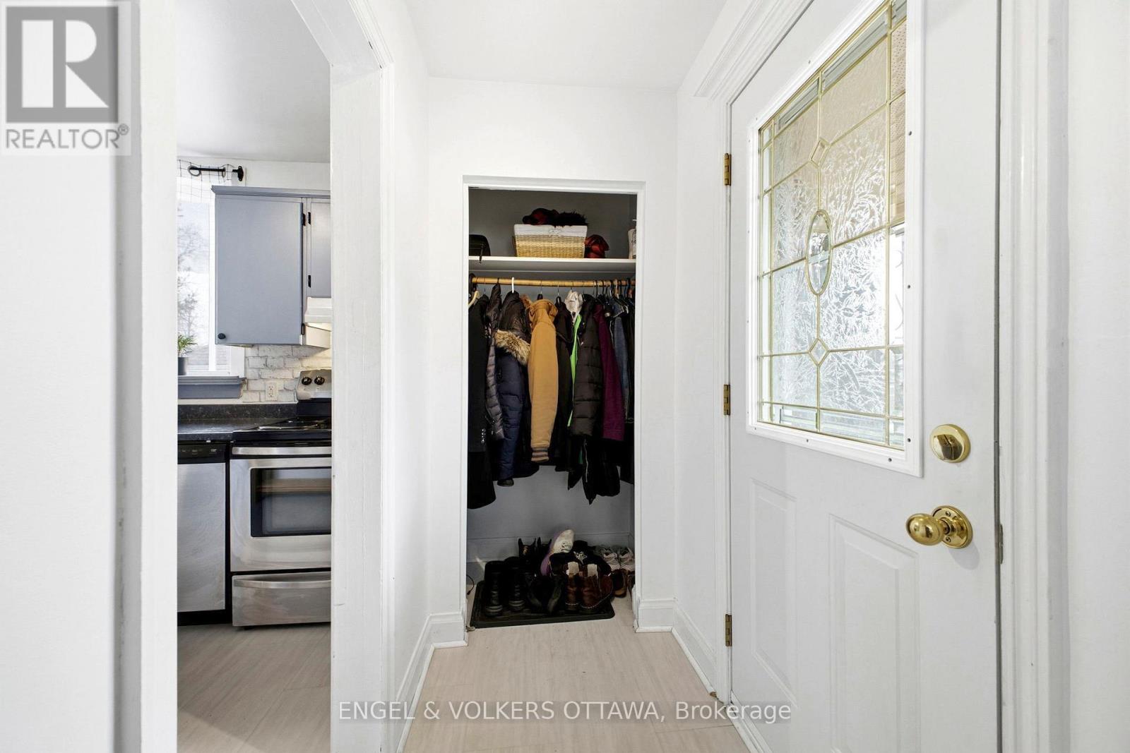 1223 Erie Avenue, Ottawa, Ontario  K1V 6G5 - Photo 2 - X12964090