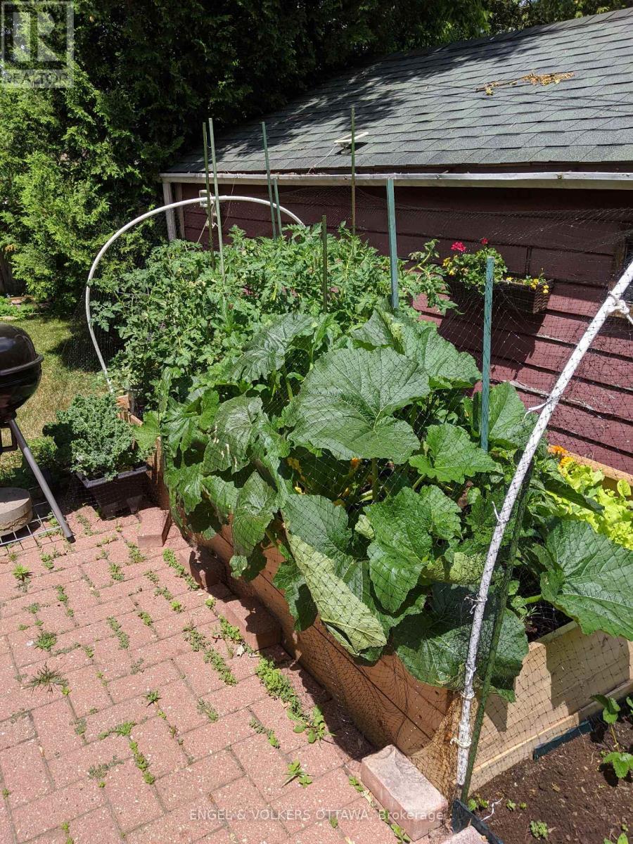 1223 Erie Avenue, Ottawa, Ontario  K1V 6G5 - Photo 26 - X12964090