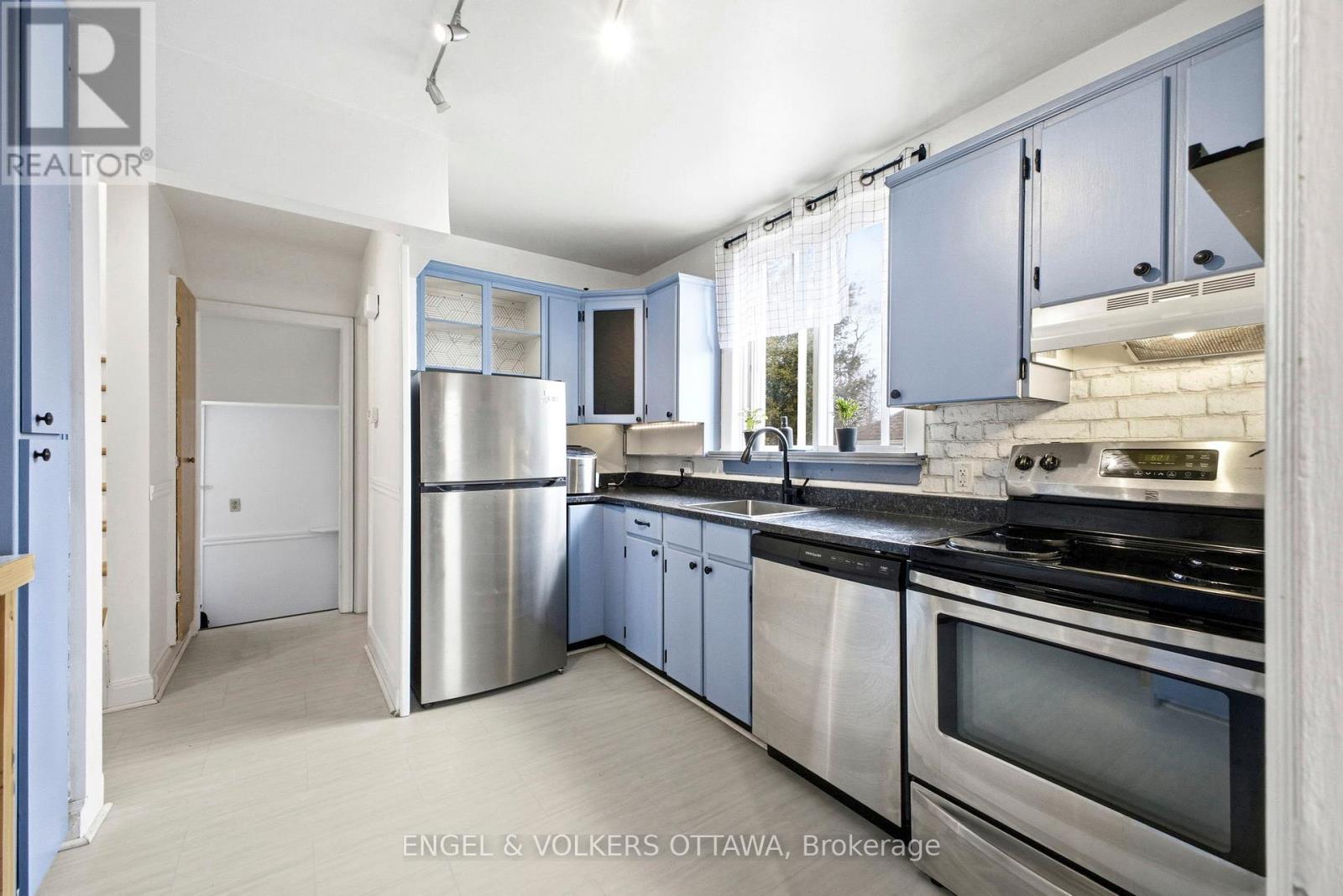 1223 Erie Avenue, Ottawa, Ontario  K1V 6G5 - Photo 5 - X12964090