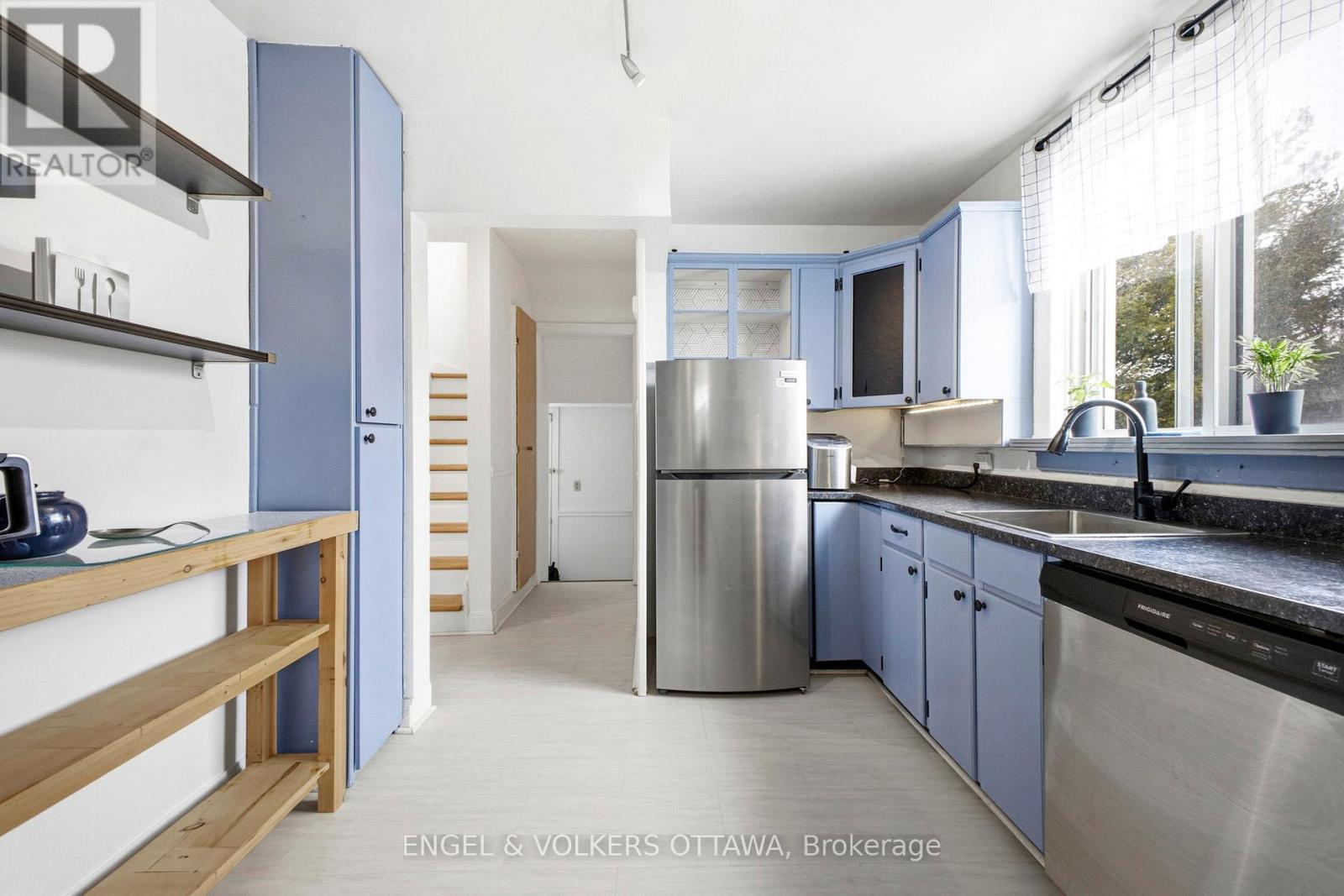 1223 Erie Avenue, Ottawa, Ontario  K1V 6G5 - Photo 6 - X12964090