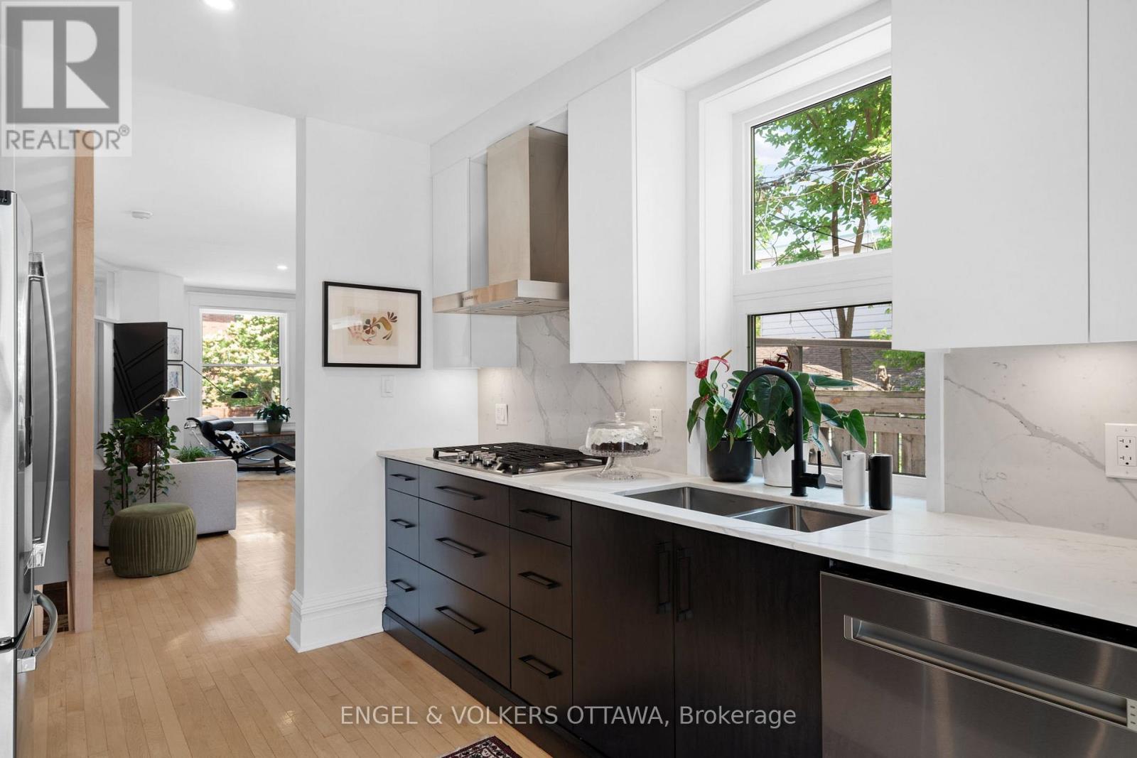 244 Flora Street, Ottawa, Ontario  K1R 5R9 - Photo 15 - X12964094