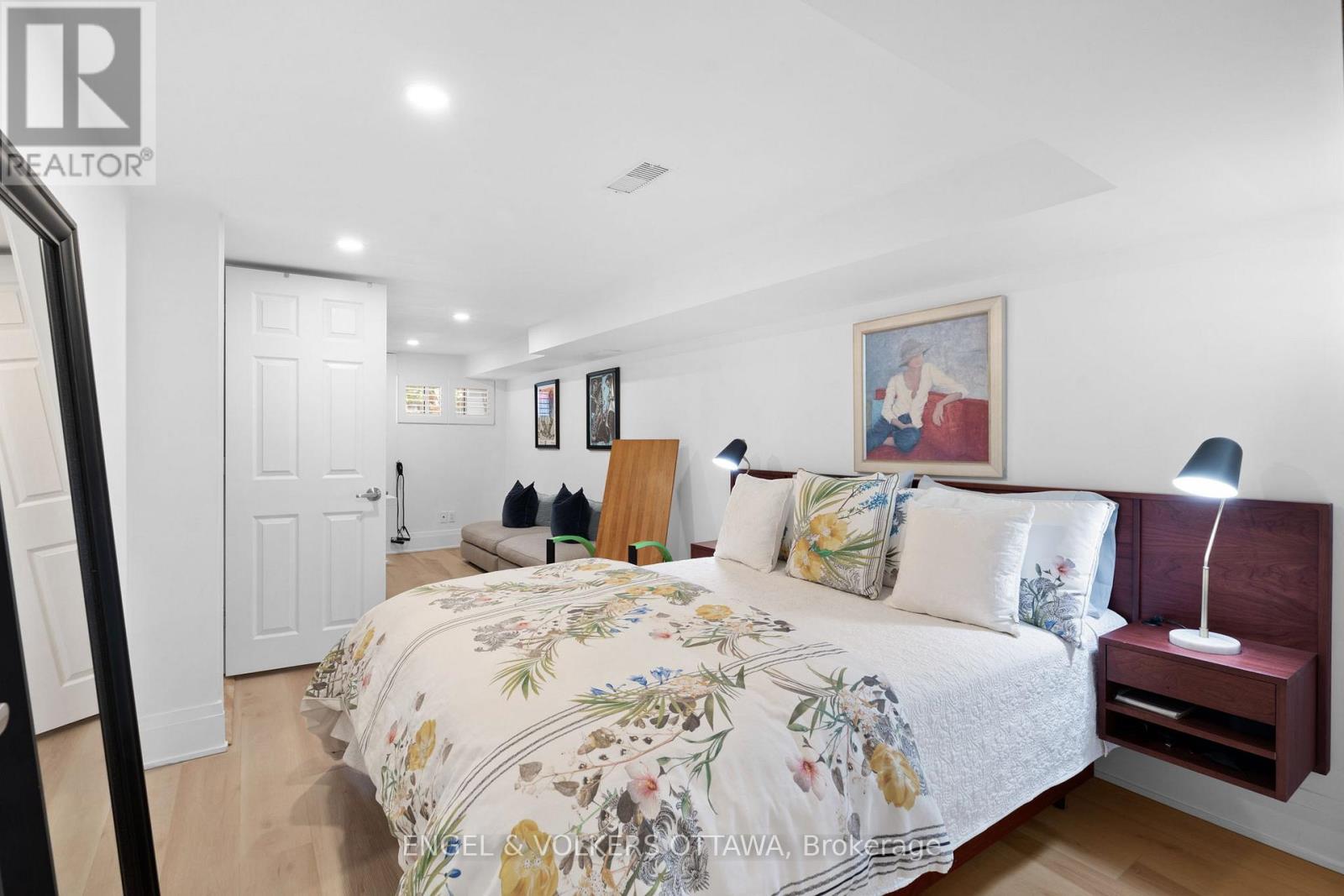 244 Flora Street, Ottawa, Ontario  K1R 5R9 - Photo 21 - X12964094