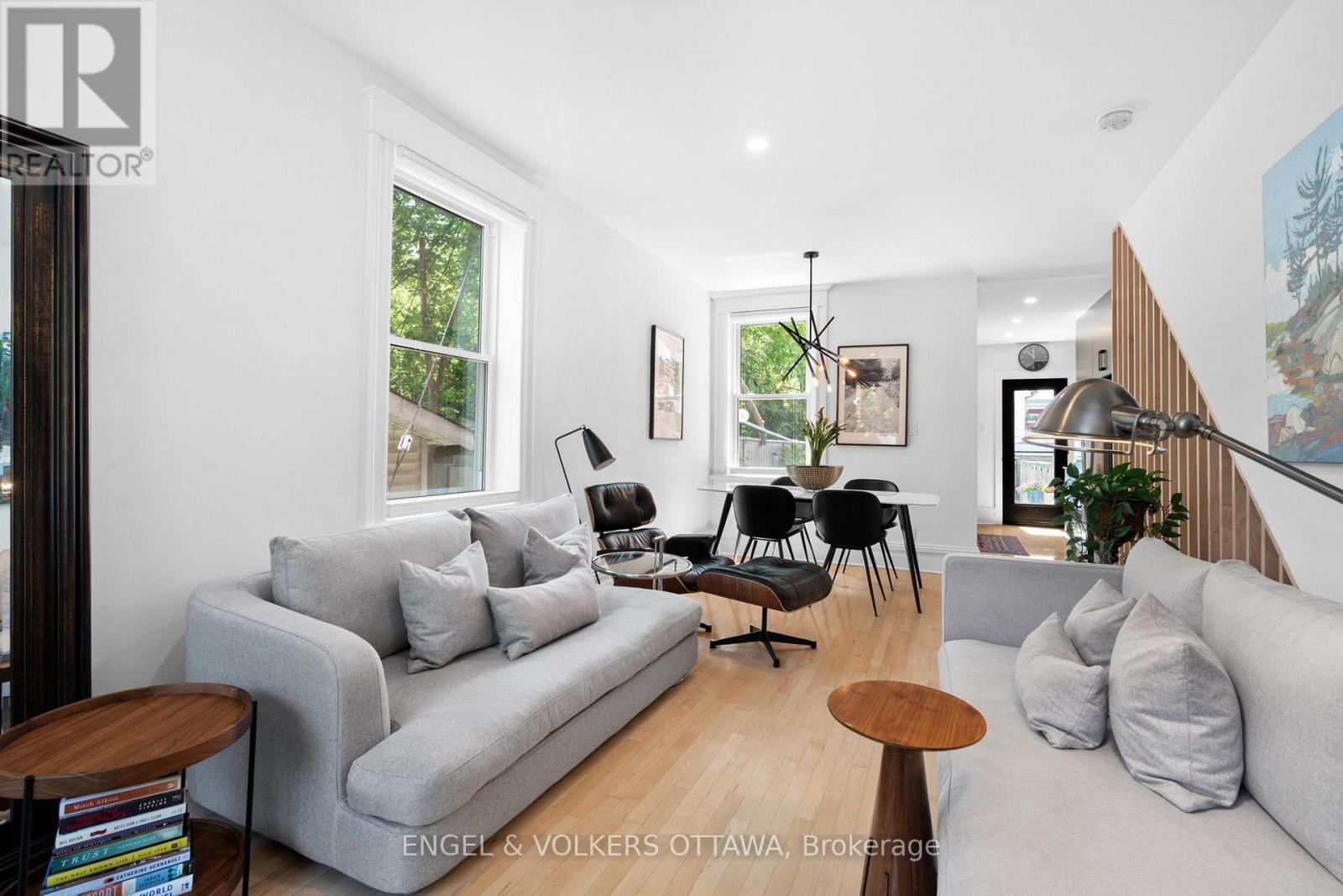 244 Flora Street, Ottawa, Ontario  K1R 5R9 - Photo 5 - X12964094