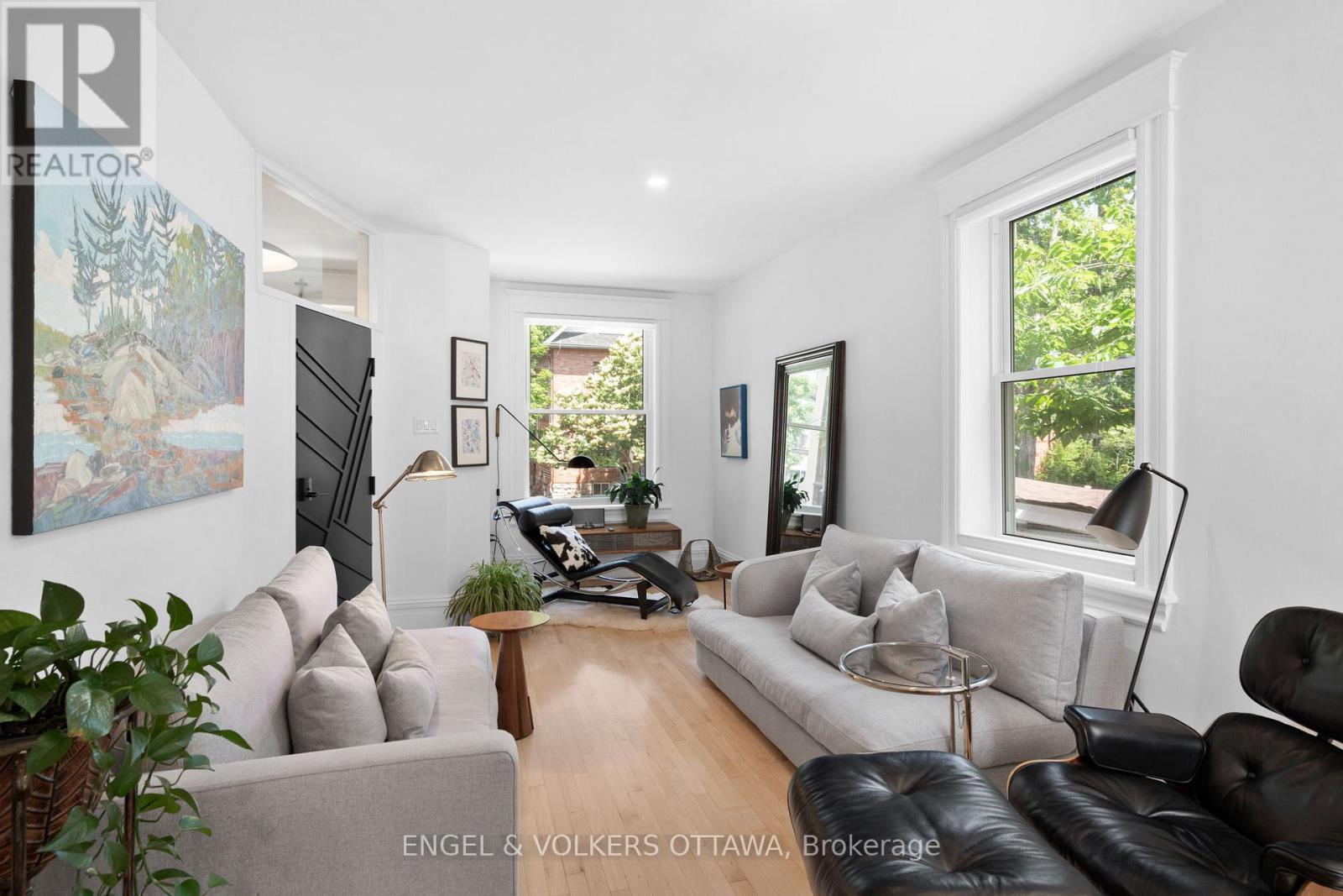 244 Flora Street, Ottawa, Ontario  K1R 5R9 - Photo 6 - X12964094