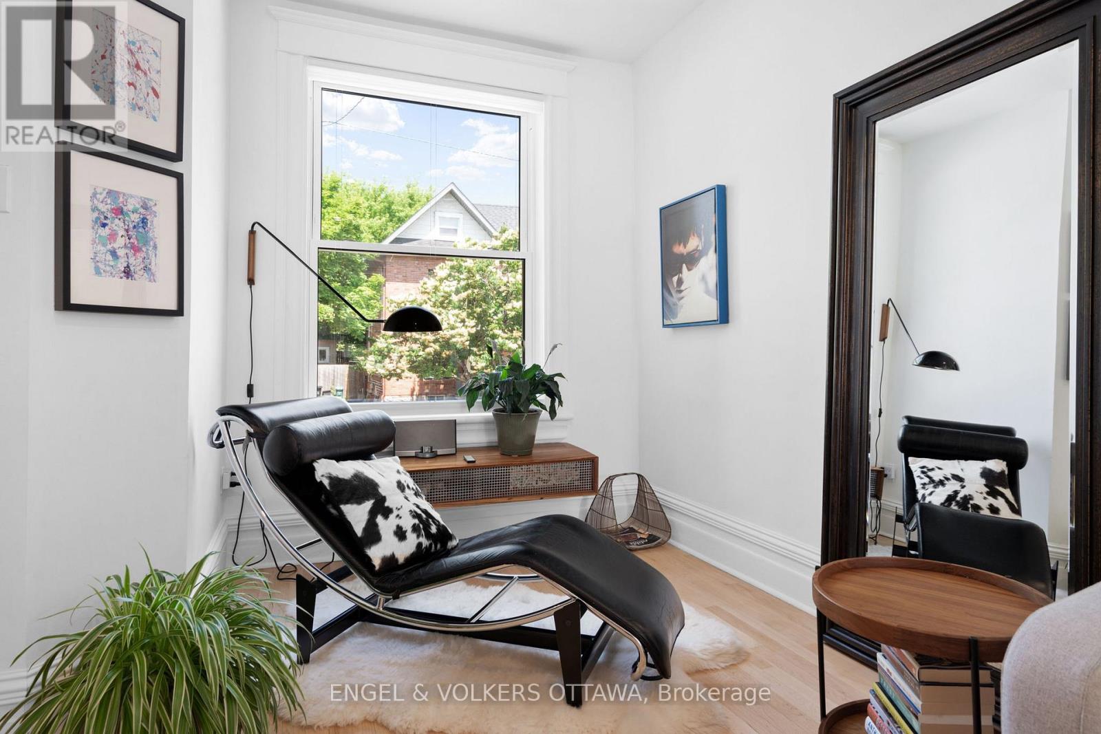 244 Flora Street, Ottawa, Ontario  K1R 5R9 - Photo 7 - X12964094