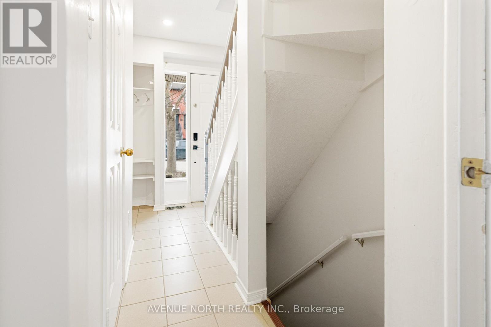 101 Templeton Street, Ottawa, Ontario  K1N 6X4 - Photo 4 - X12964114