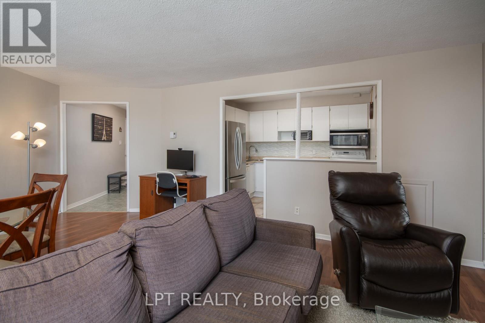 802 - 1380 Prince Of Wales Drive, Ottawa, Ontario  K2C 3N5 - Photo 13 - X12964150