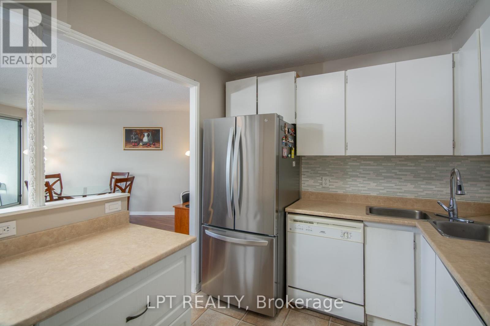 802 - 1380 Prince Of Wales Drive, Ottawa, Ontario  K2C 3N5 - Photo 18 - X12964150