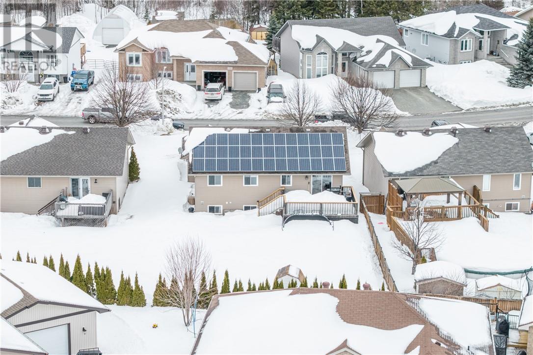 1493 Jeanne D'arc Street, Hanmer, Ontario  P3P 0A2 - Photo 2 - 2127011