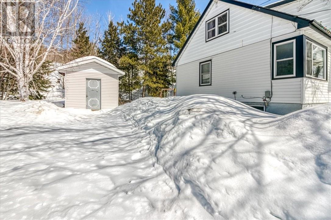 504 Victoria Street, Sudbury, Ontario  P3C 1K9 - Photo 3 - 2127005