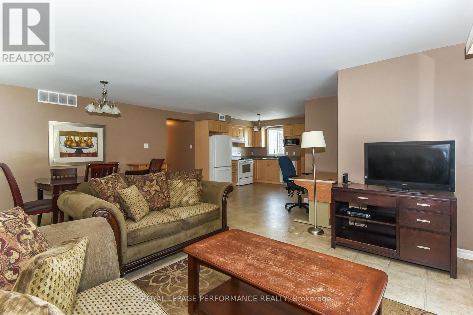 35, 35a And 37 Cloverloft Court, Ottawa, Ontario  K2S 1T3 - Photo 27 - X12811134