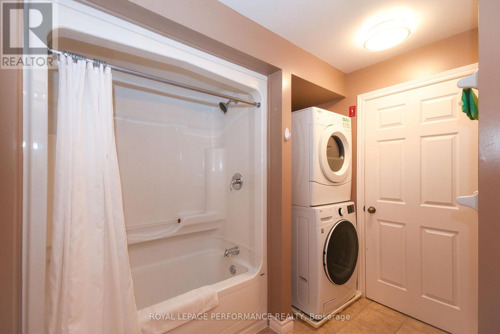 35, 35a And 37 Cloverloft Court, Ottawa, Ontario  K2S 1T3 - Photo 42 - X12811134