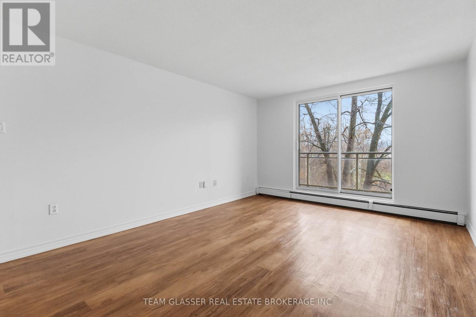 401 - 746 Fanshawe Park Road, London North, Ontario  N5X 2M5 - Photo 12 - X12963980