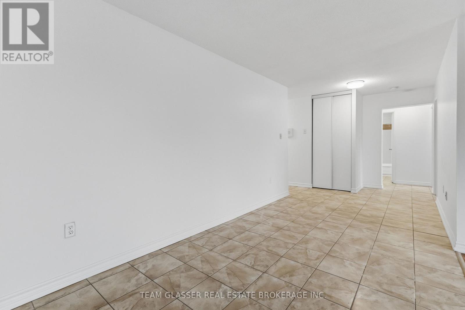 401 - 746 Fanshawe Park Road, London North, Ontario  N5X 2M5 - Photo 13 - X12963980