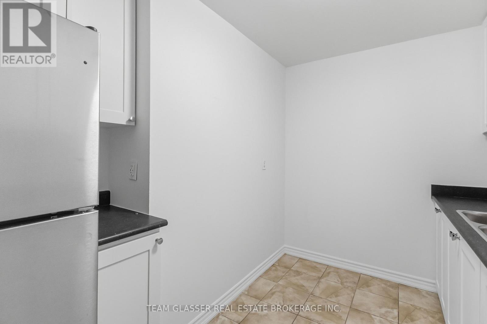 401 - 746 Fanshawe Park Road, London North, Ontario  N5X 2M5 - Photo 21 - X12963980