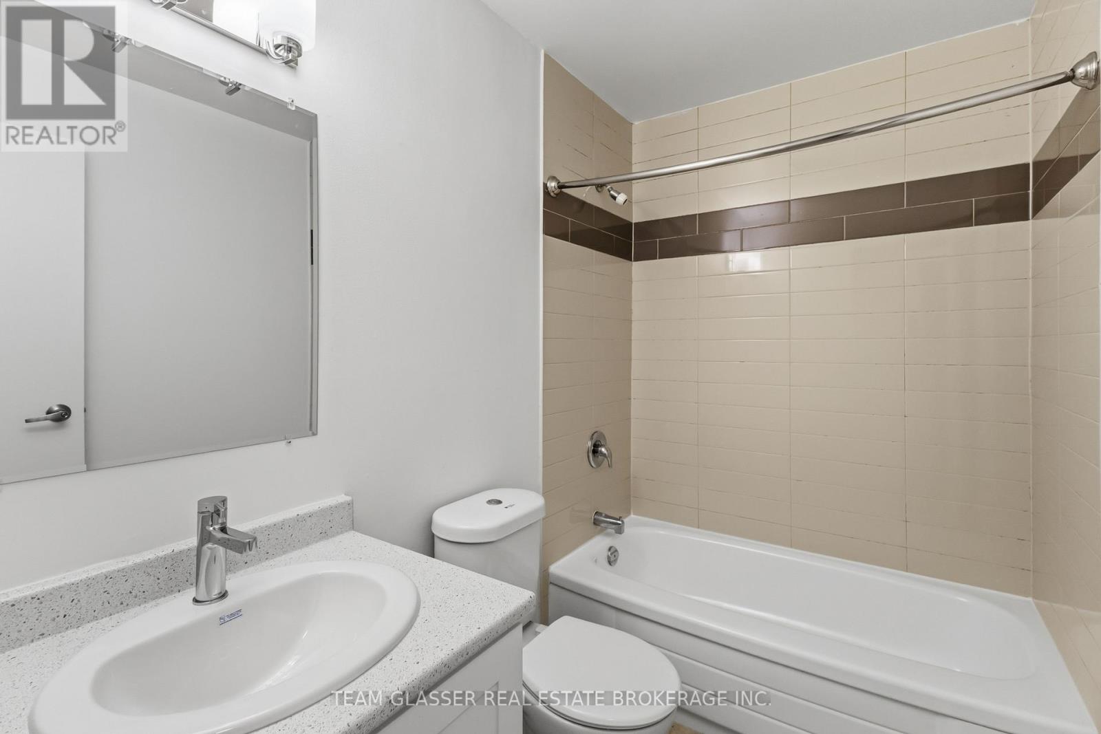 401 - 746 Fanshawe Park Road, London North, Ontario  N5X 2M5 - Photo 22 - X12963980