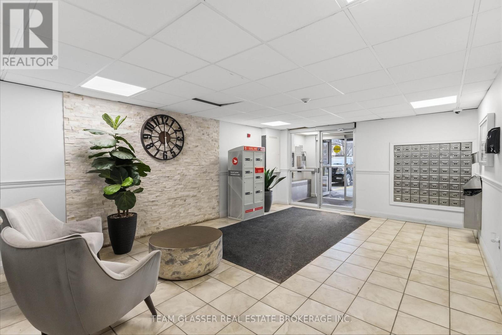 401 - 746 Fanshawe Park Road, London North, Ontario  N5X 2M5 - Photo 6 - X12963980