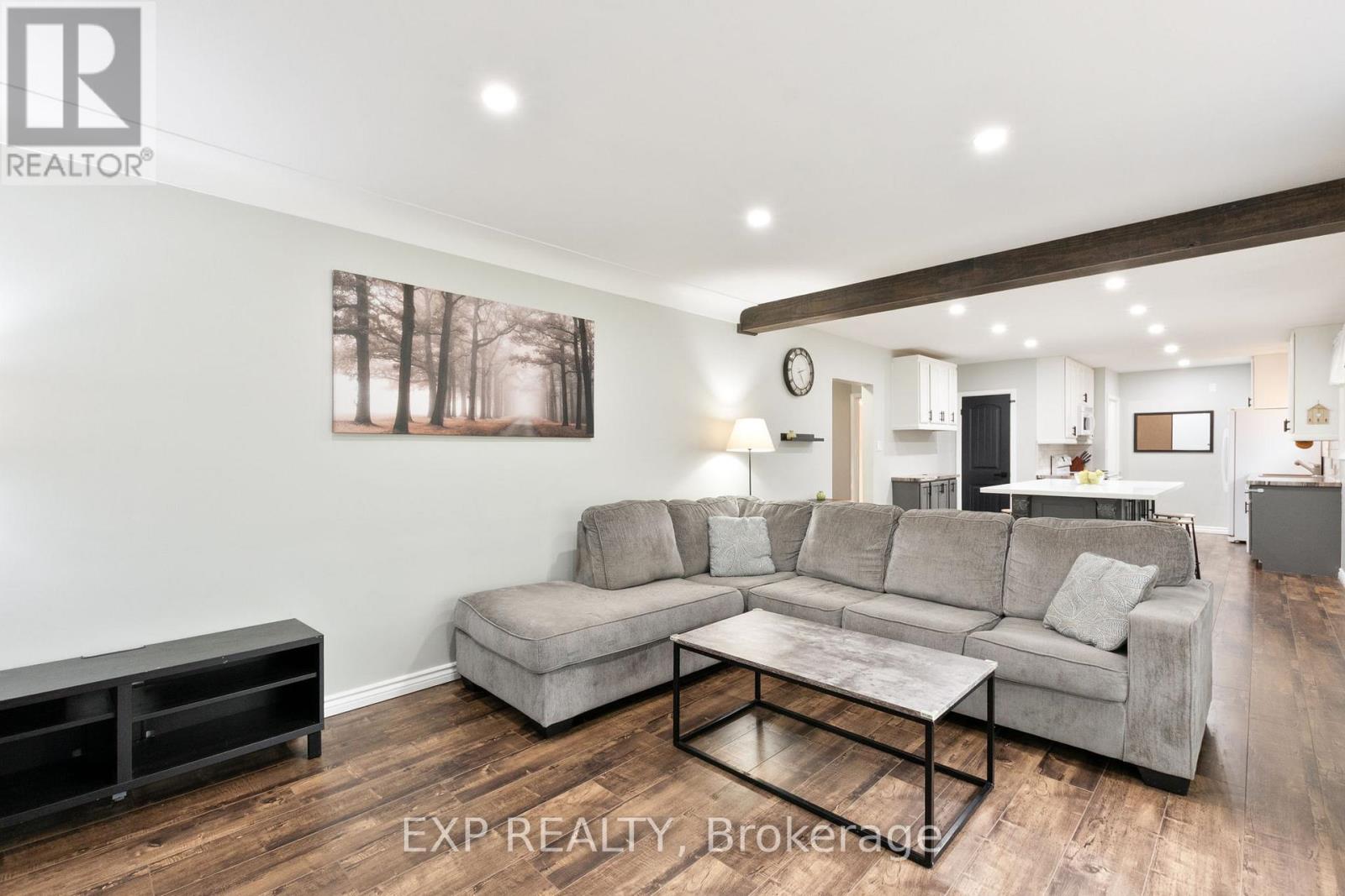 9347 Longwoods Road, Middlesex Centre, Ontario  N0L 1E0 - Photo 16 - X12964104