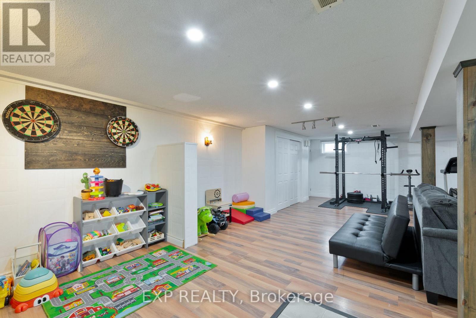 9347 Longwoods Road, Middlesex Centre, Ontario  N0L 1E0 - Photo 28 - X12964104