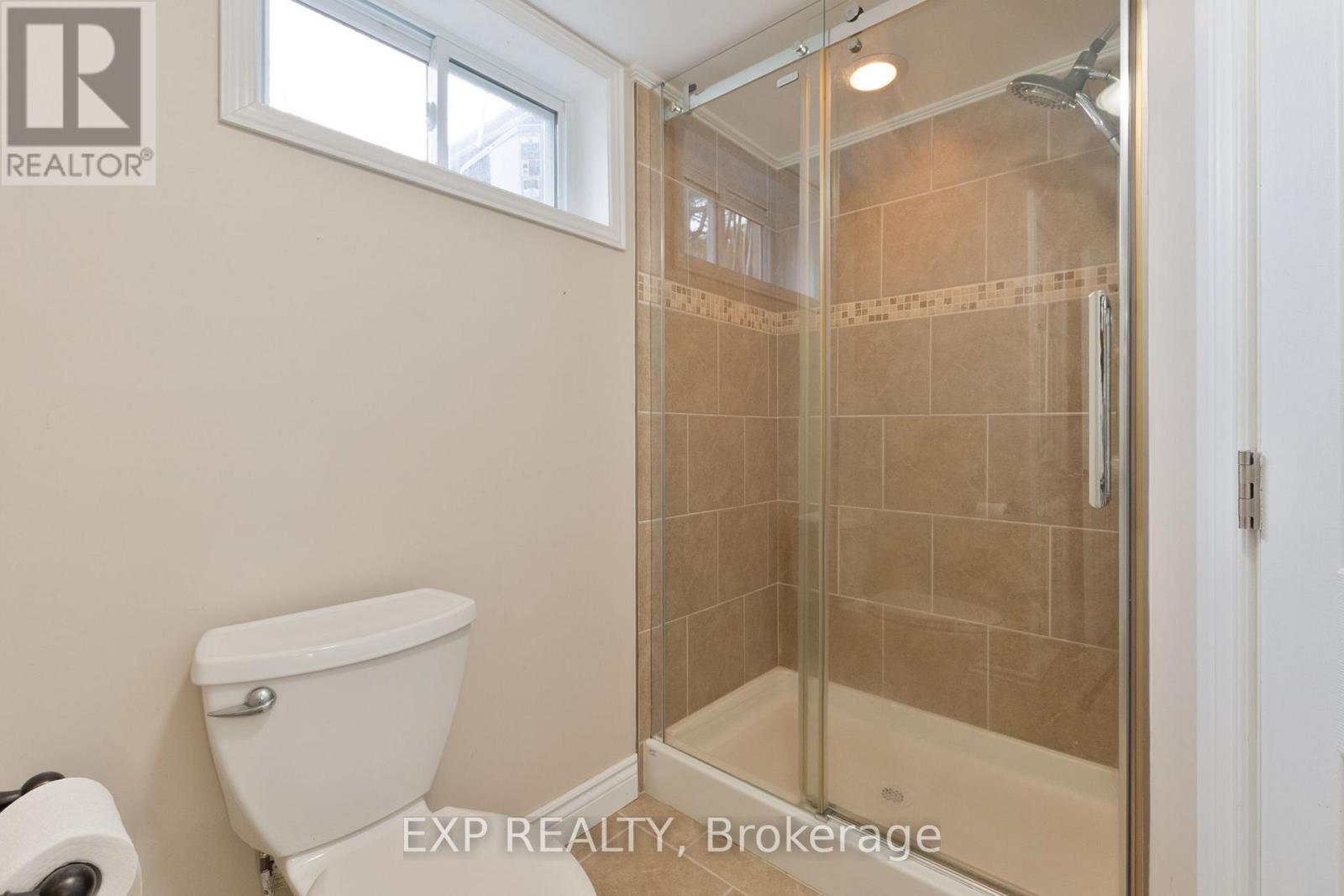 9347 Longwoods Road, Middlesex Centre, Ontario  N0L 1E0 - Photo 32 - X12964104