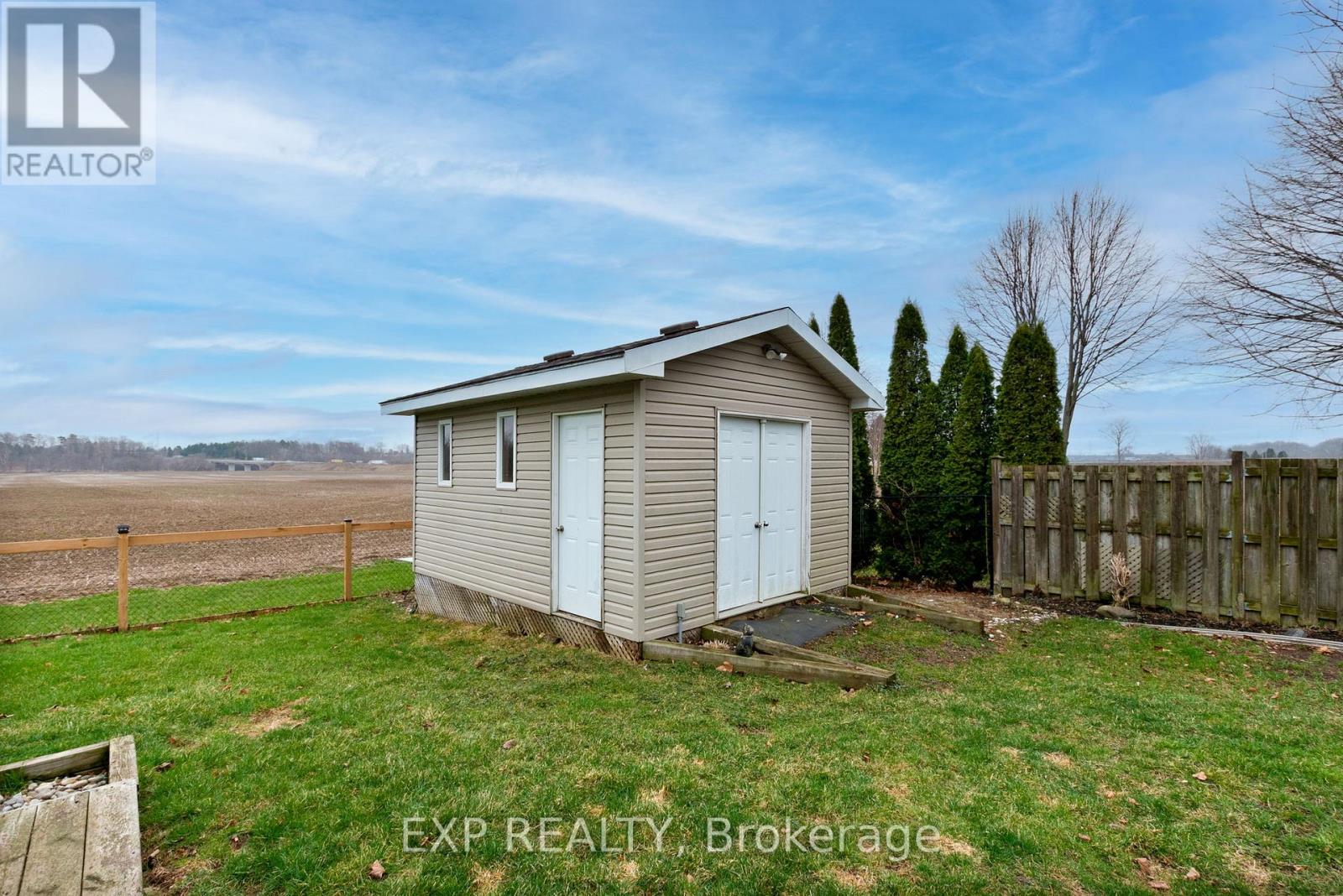 9347 Longwoods Road, Middlesex Centre, Ontario  N0L 1E0 - Photo 37 - X12964104