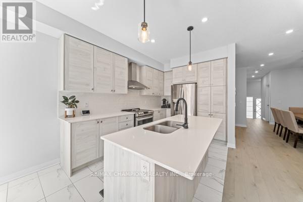 15 Landolfi Way, Bradford West Gwillimbury, Ontario  L3Z 4L6 - Photo 17 - N12963690