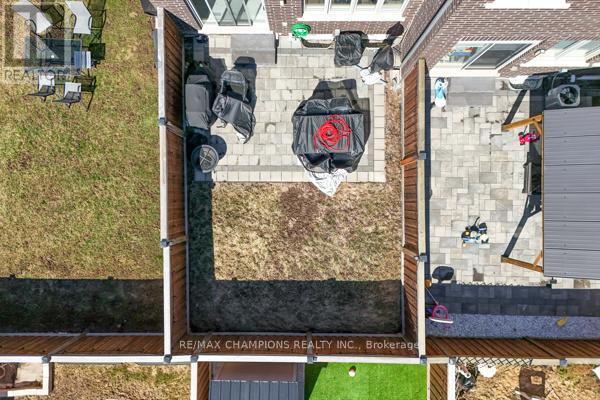 15 Landolfi Way, Bradford West Gwillimbury, Ontario  L3Z 4L6 - Photo 44 - N12963690