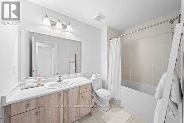 15 Landolfi Way, Bradford West Gwillimbury, Ontario  L3Z 4L6 - Photo 30 - N12963690