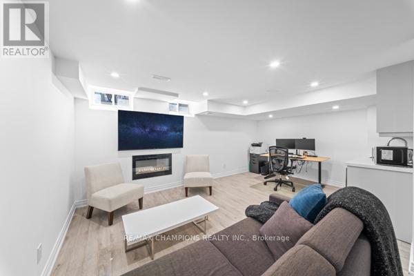 15 Landolfi Way, Bradford West Gwillimbury, Ontario  L3Z 4L6 - Photo 34 - N12963690