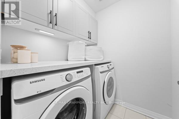 15 Landolfi Way, Bradford West Gwillimbury, Ontario  L3Z 4L6 - Photo 32 - N12963690