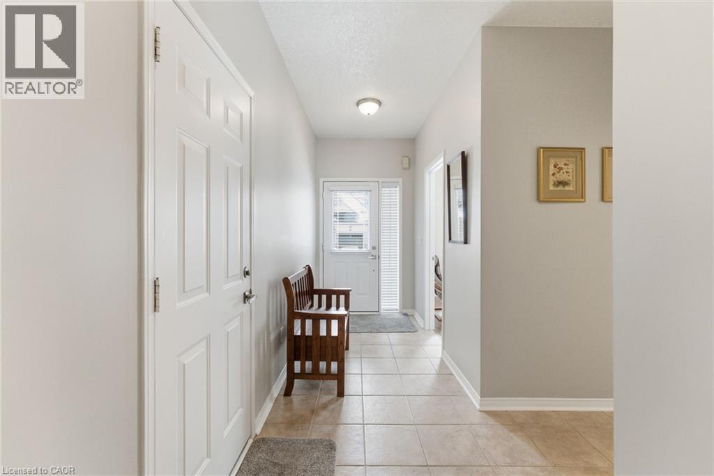 40 Wesleyan Court Unit# 16, Hamilton, Ontario  L9G 5C7 - Photo 2 - 40805866