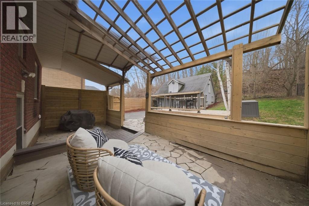 7 Barry Drive, Brantford, Ontario  N3T 1W1 - Photo 33 - 40817546