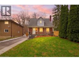 7 BARRY Drive, Brantford, Ontario