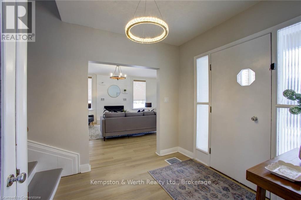 34 Queen Street, Huron East, Ontario  N0G 1H0 - Photo 8 - X12467480