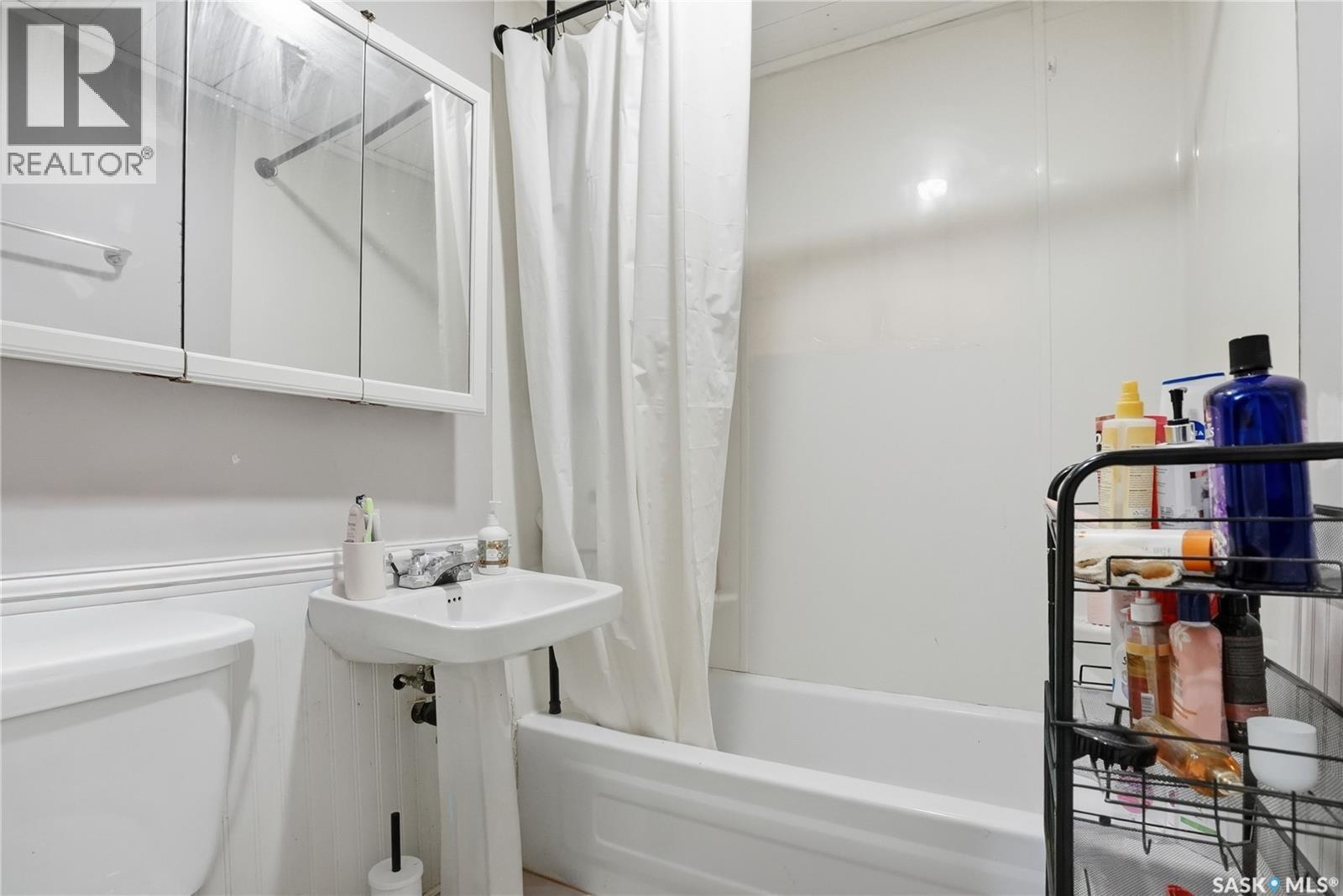 108 Dunlop Street, Saskatoon, Saskatchewan  S7N 2B5 - Photo 11 - SK032232