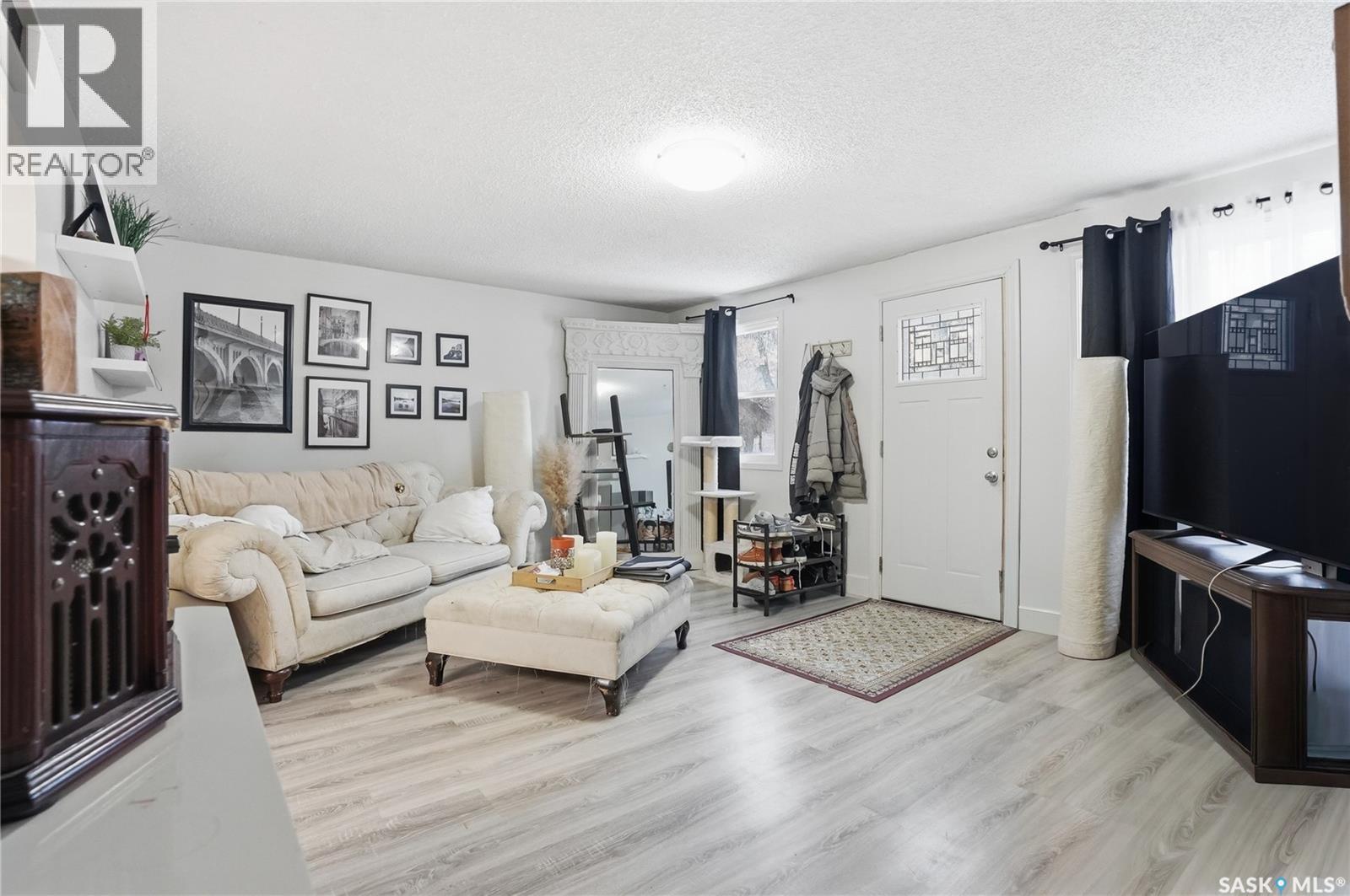 108 Dunlop Street, Saskatoon, Saskatchewan  S7N 2B5 - Photo 4 - SK032232